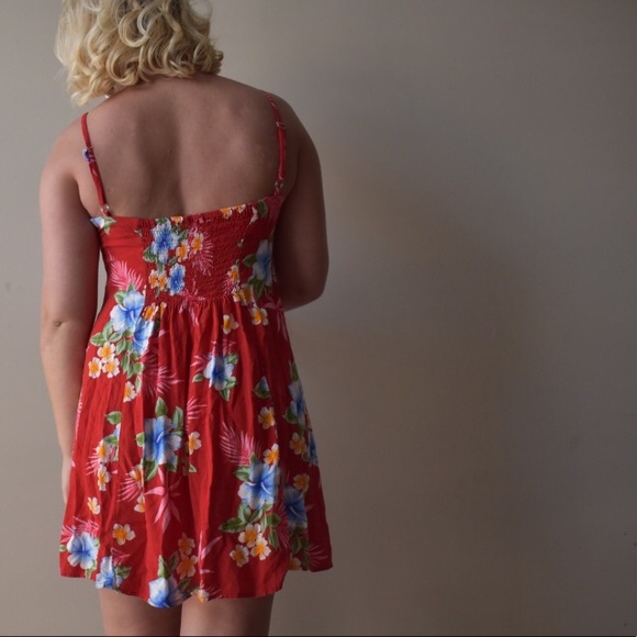 **New Item In! Adorable Red Hawaiian Dress - Picture 2 of 3